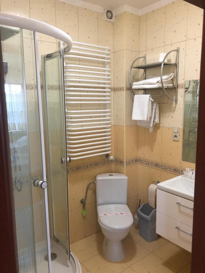 Hotel Arkadia Konskie Kültér fotó