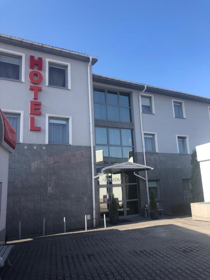 Hotel Arkadia Konskie Kültér fotó