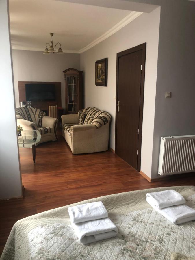 Hotel Arkadia Konskie Kültér fotó