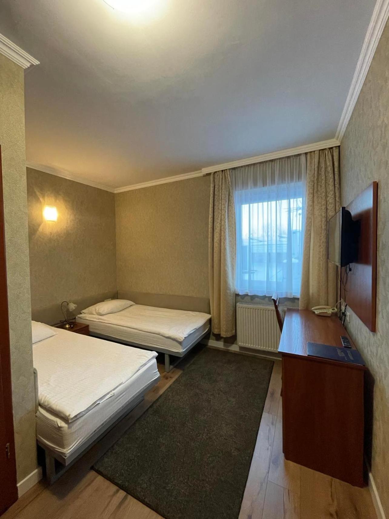 Hotel Arkadia Konskie Kültér fotó