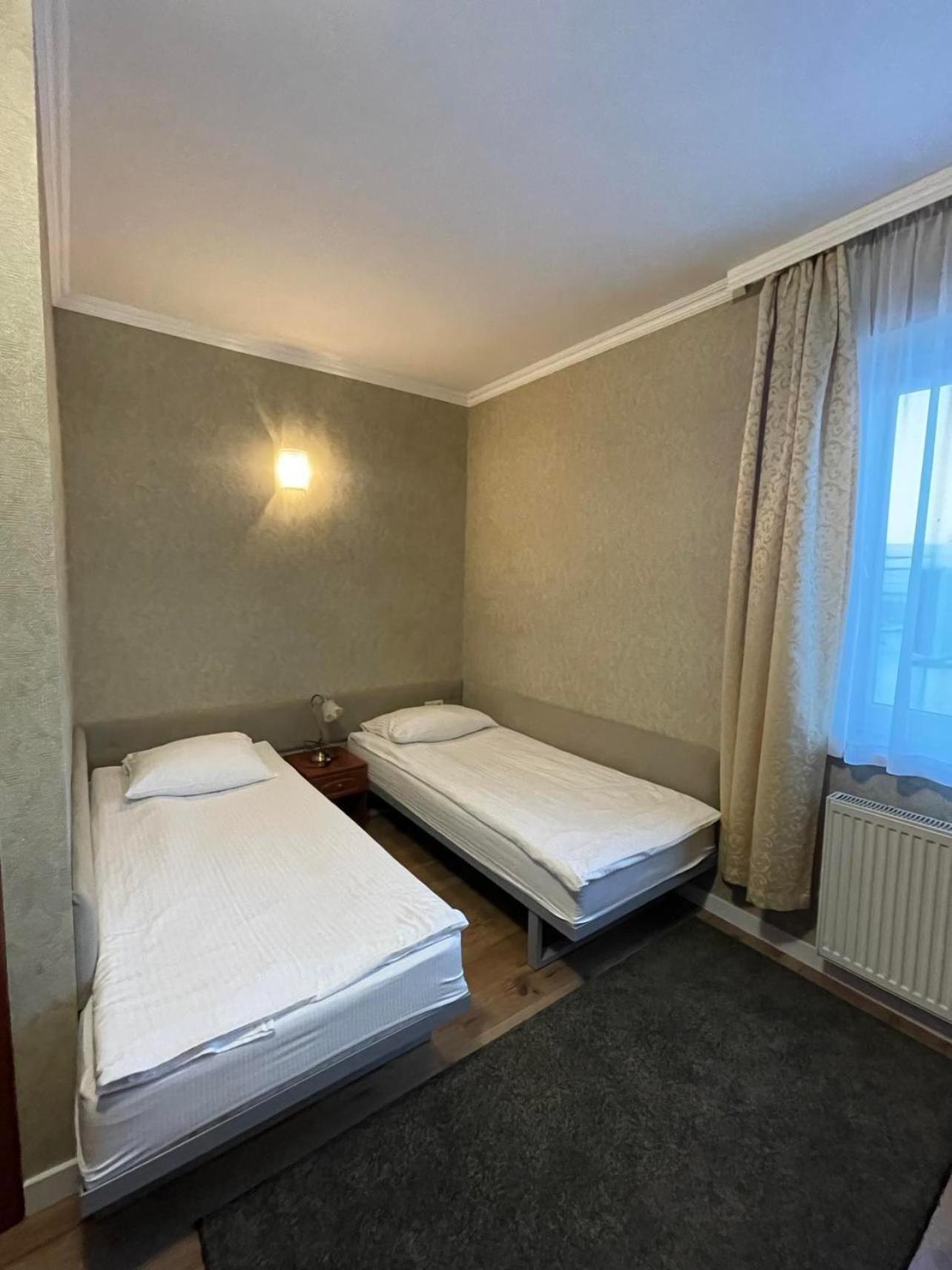 Hotel Arkadia Konskie Kültér fotó