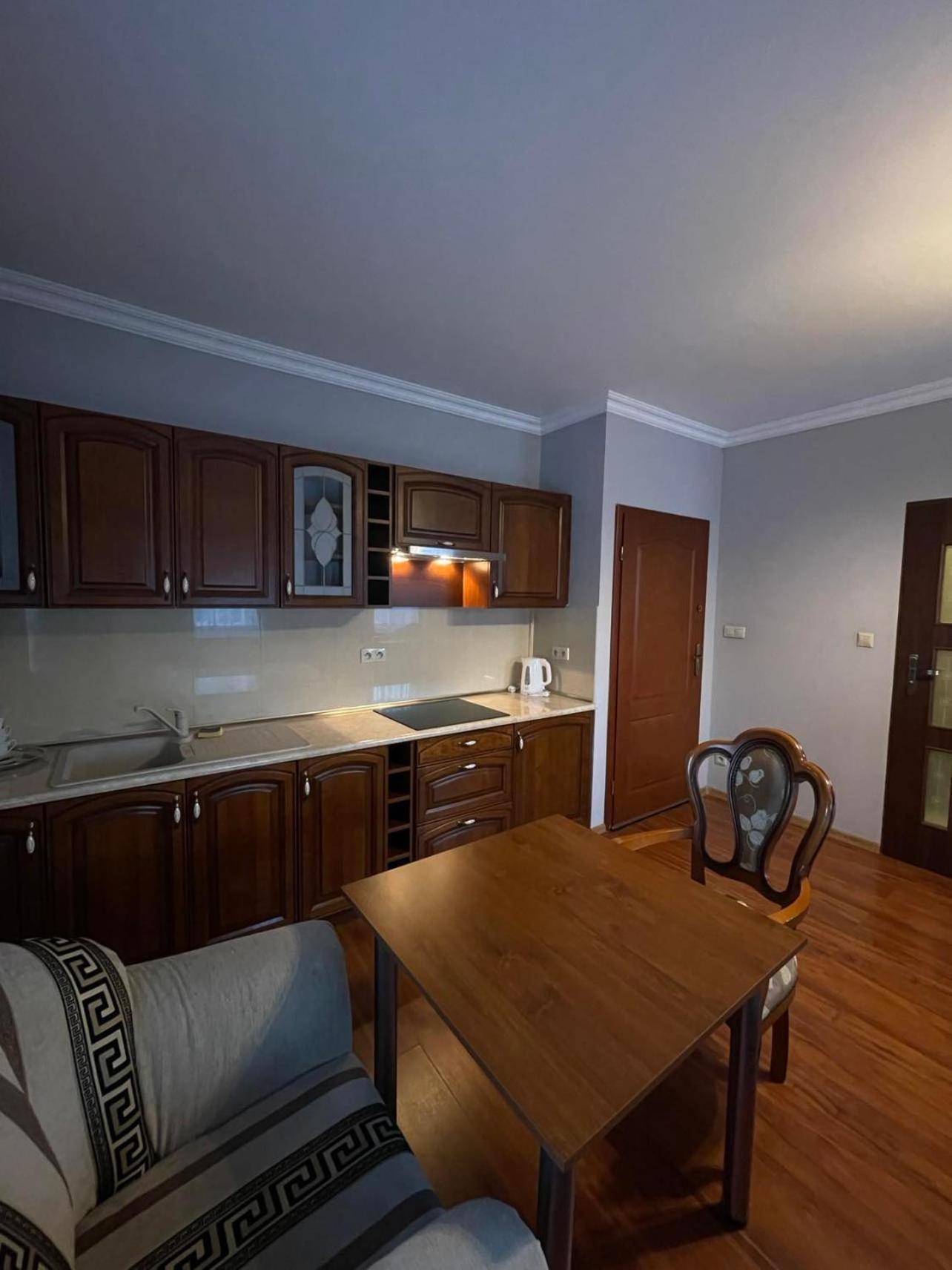 Hotel Arkadia Konskie Kültér fotó